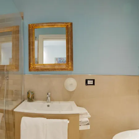 Couette-café 5rooms Ravenne