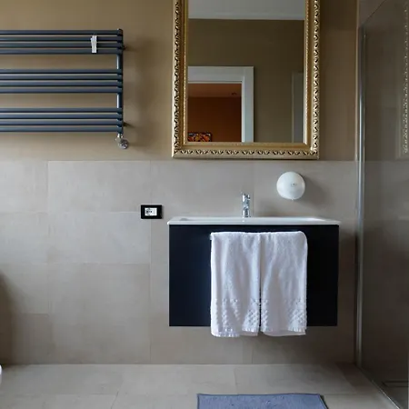 5rooms Bed and breakfast 3*